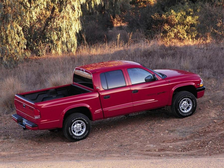  Dodge Dakota Sport Quad Cab 2000 года  (фото 21 из 22)